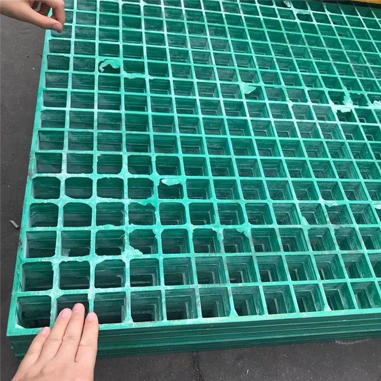 樓梯踏步側(cè)板網(wǎng)眾實木樓梯踏步板廠家樓梯踏步板厚度生產(chǎn)廠家