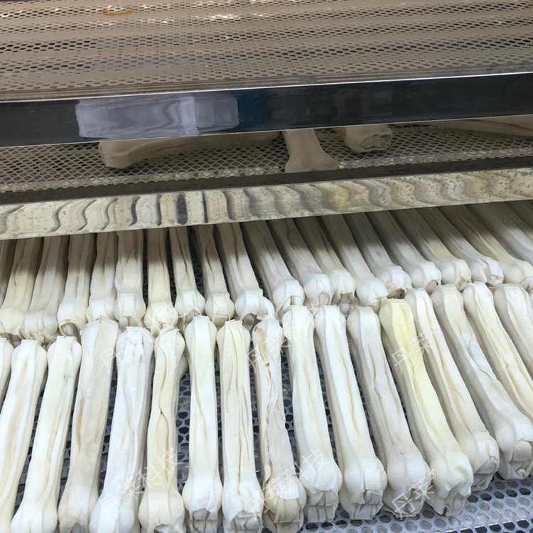 寵物狗咬膠牛皮發(fā)泡結(jié)骨烘干機狗狗零食磨牙棒干燥箱食品干燥設(shè)備