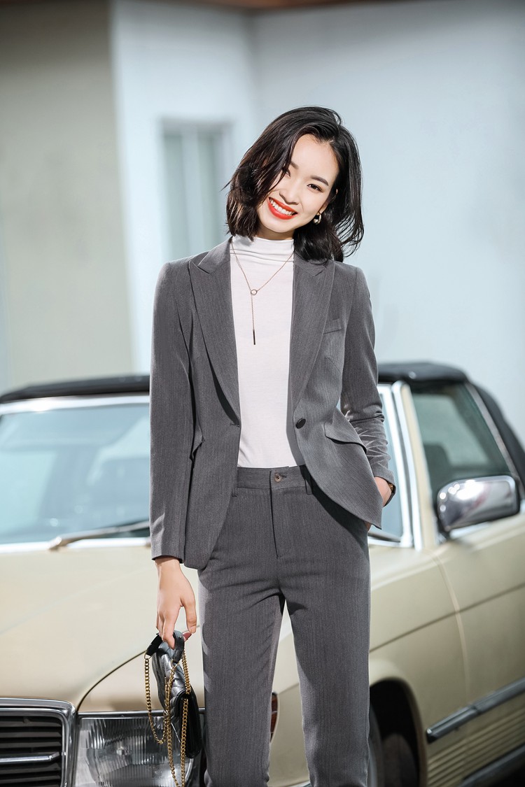 時尚女士小西服套裝定制商務(wù)職場工作服衡通職業(yè)裝