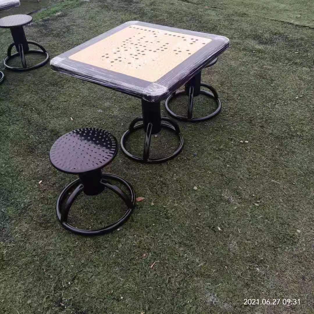 泰昌定做戶外健身器材室外老年人棋牌桌象棋桌社區(qū)健身廣場器材