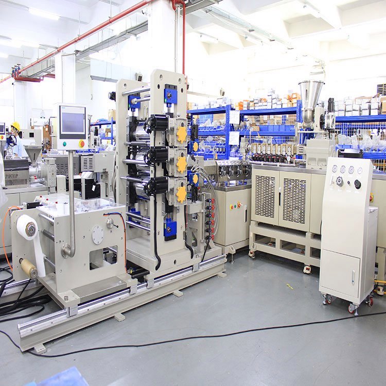 普同PP\/PE超臨界微孔發(fā)泡單雙螺桿共擠片材成型實驗設(shè)備