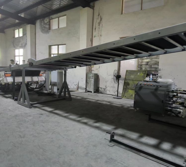 PP片材擠出機，東元變頻調(diào)速，低煙無鹵電纜料造粒機