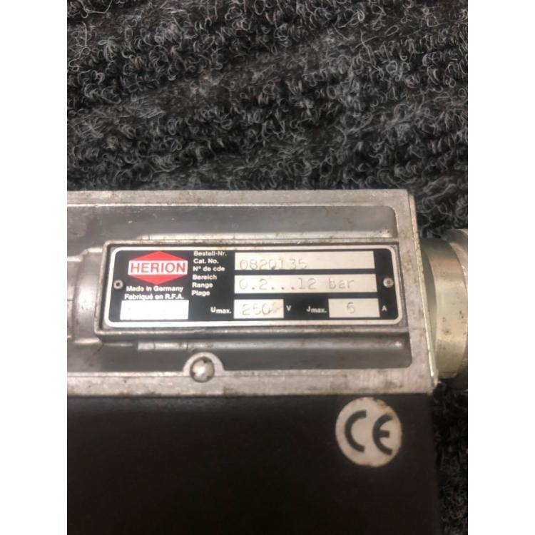 全新原裝正品TRAFAG8202.81.22120-40bar-G12-34VDC4-20mA現(xiàn)貨