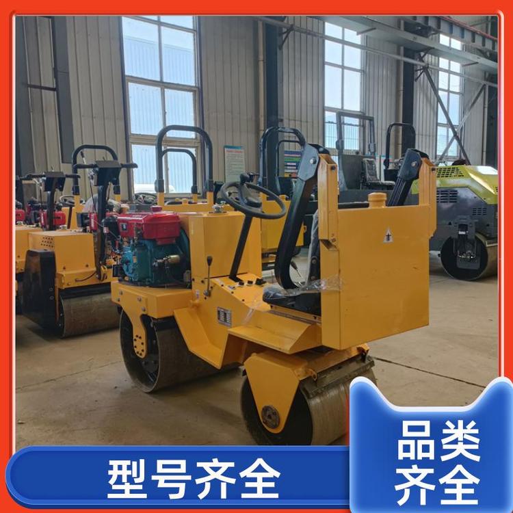 德貝爾全液壓3噸壓路機(jī)路基壓實(shí)進(jìn)口馬達(dá)油泵品牌齊全