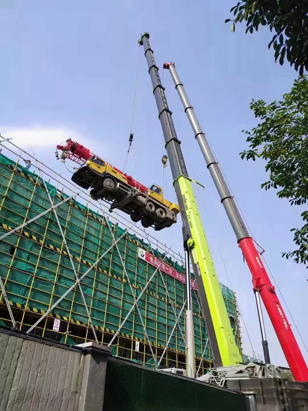 厚街大型吊裝設(shè)備租賃萬江載人舉高車道滘橋梁維護工程車出租