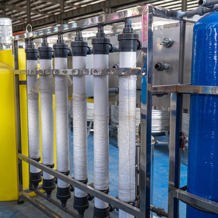 洗潔精灌裝機(jī)洗衣液洗手液生產(chǎn)設(shè)備設(shè)備一機(jī)多用送技術(shù)配方