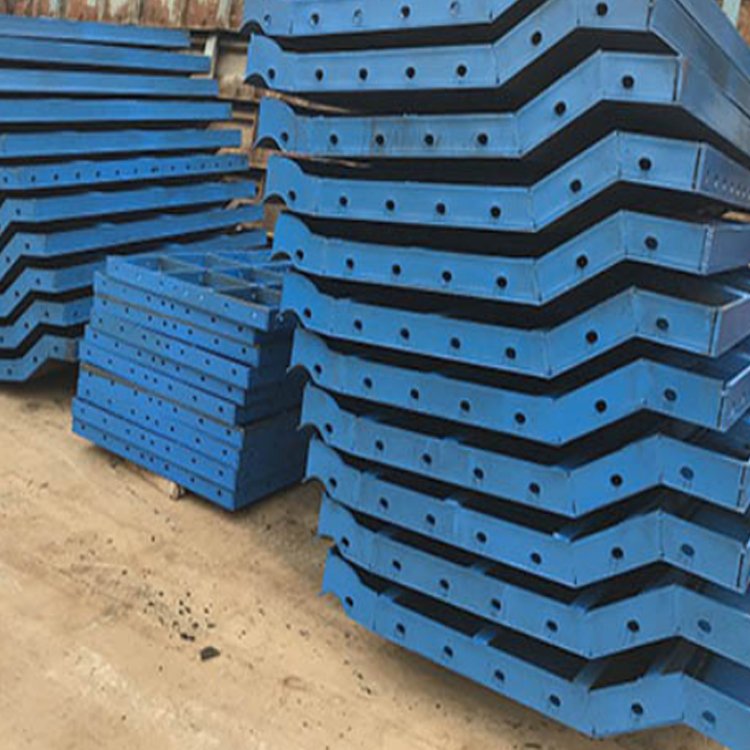 高速公路綠化隔離帶防撞墻隔離墩模具詳細(xì)規(guī)格租賃批發(fā)市場(chǎng)