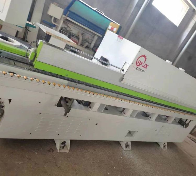 寶邁全自動(dòng)封邊機(jī)廠家全屋定制機(jī)器板式封邊回收二手木工設(shè)備