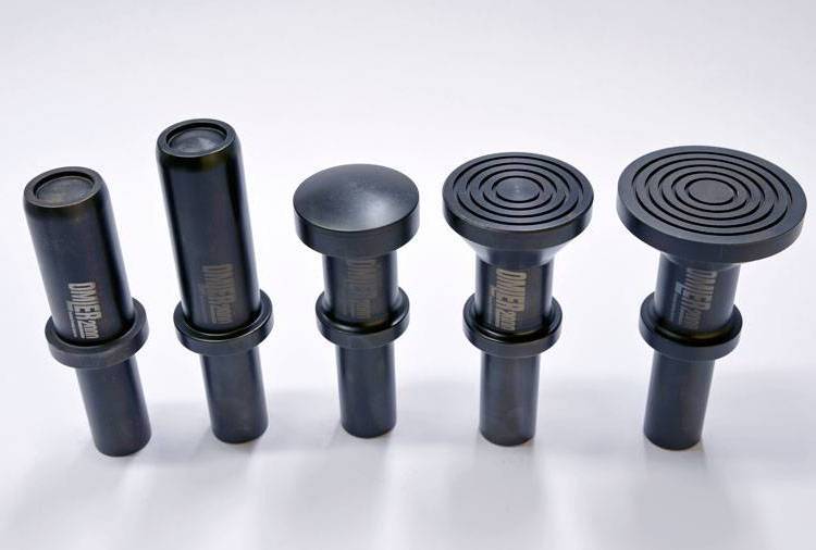 落砂機(jī)維修和保養(yǎng)氣錘配件銷售鑄造件清砂設(shè)備修理