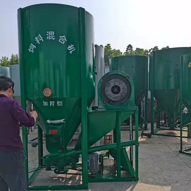 昊牧豬雞牛羊用小型玉米粉碎混合攪拌立式飼料機(jī)1噸