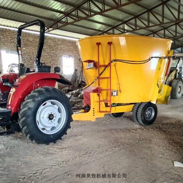 昊牧牛羊大型牧場(chǎng)專用拖拉機(jī)牽引式TMR全日糧飼料攪拌機(jī)7立方