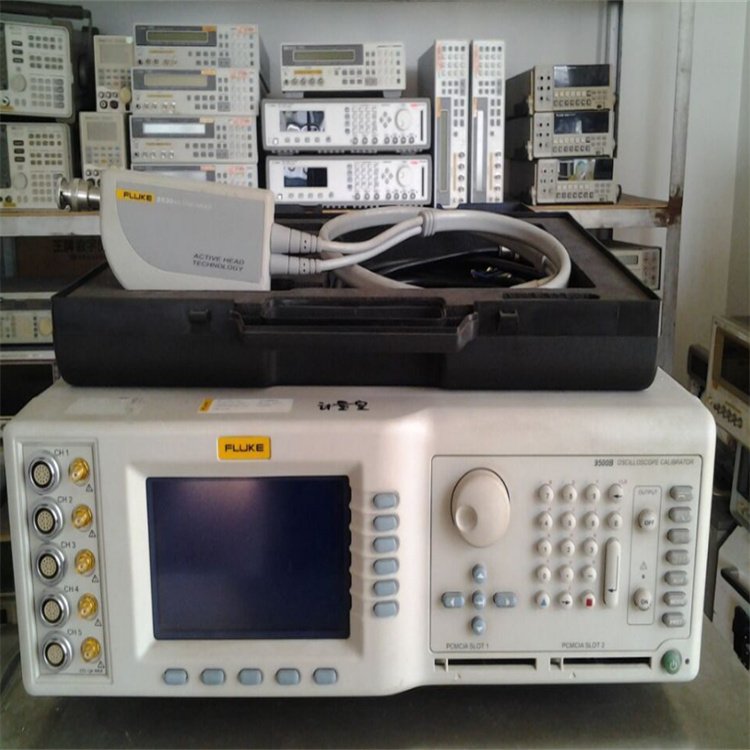 高價(jià)收購(gòu)二手儀器福祿克FLUKE5525A多功能校準(zhǔn)器