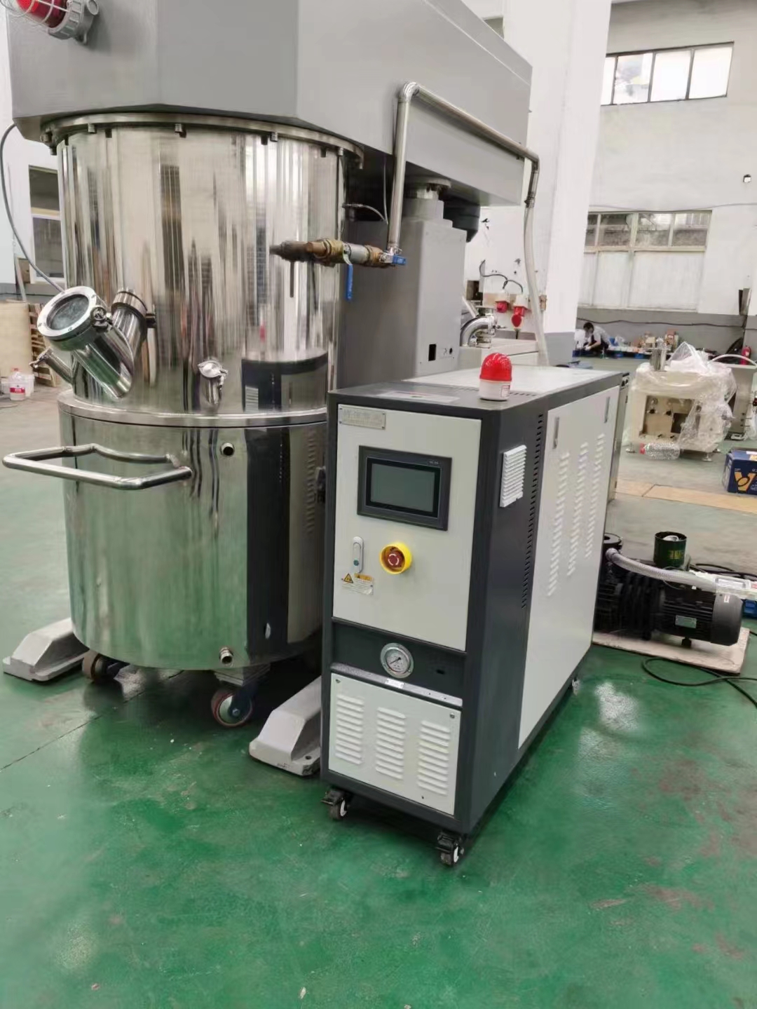 攪拌罐配套加熱設(shè)備廠家鈺明機(jī)械油式模溫機(jī)