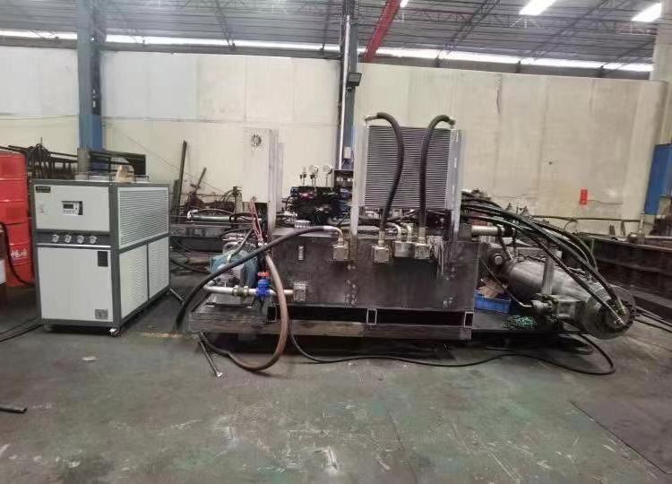 工業(yè)冷油機組廠家鈺明機械液壓站液壓油冷卻用風冷式冷卻機組