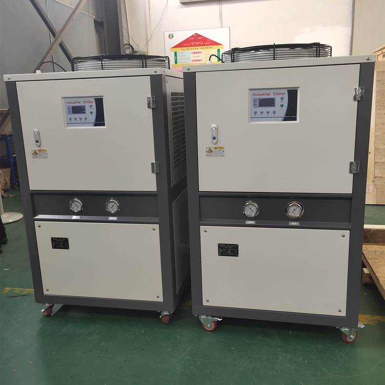 液壓機(jī)油箱冷卻用工業(yè)冷油機(jī)組鈺明機(jī)械板換式油冷機(jī)組廠家