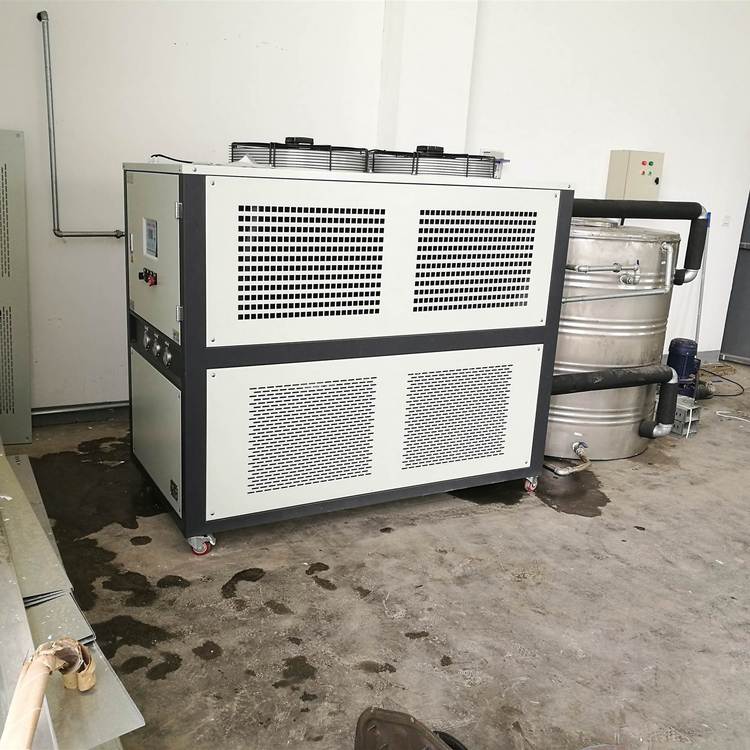 真空爐降溫用工業(yè)冷水機(jī)組鈺明機(jī)械燒結(jié)爐冷卻用風(fēng)冷式冷卻機(jī)組