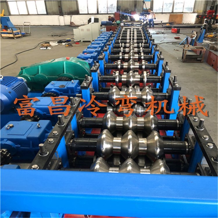 波形護欄板成型機械防撞護欄生產設備廠家定制