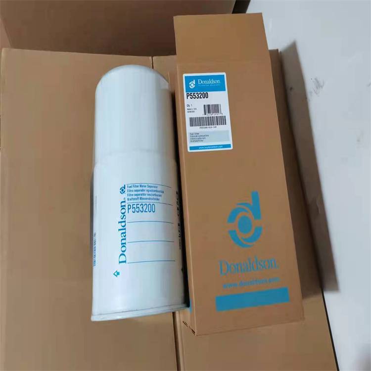 輝泰供應(yīng)替代P553200柴油濾清器礦山設(shè)備用油水分離器濾芯