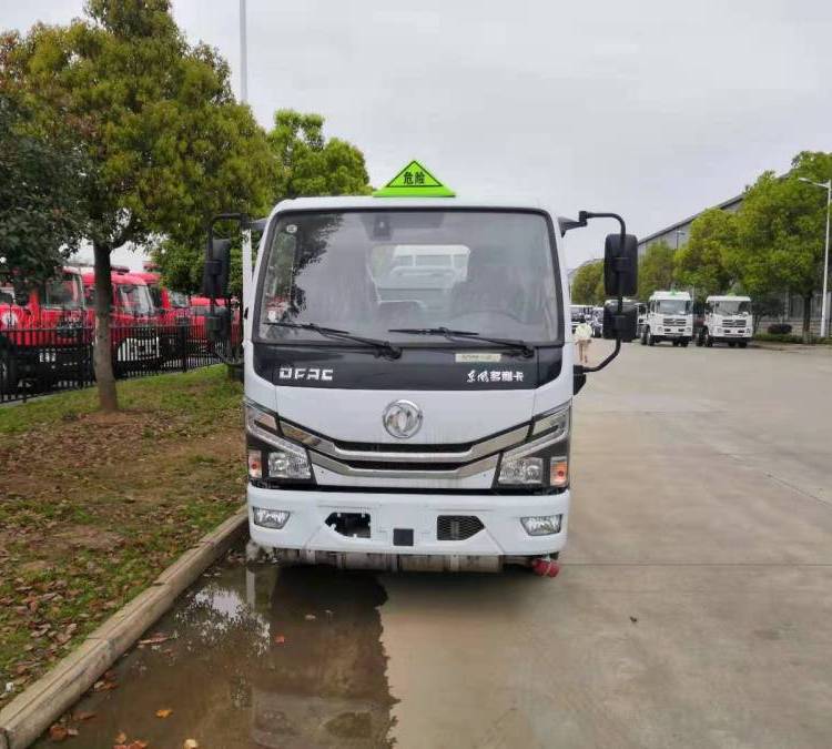 國六東風(fēng)2噸、5噸、8噸、10噸、15噸、20噸油罐車，現(xiàn)車出售