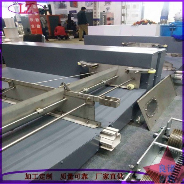 供應(yīng)自動刮糞機(jī)制造商不銹鋼清糞機(jī)一拖一養(yǎng)豬設(shè)備廠家