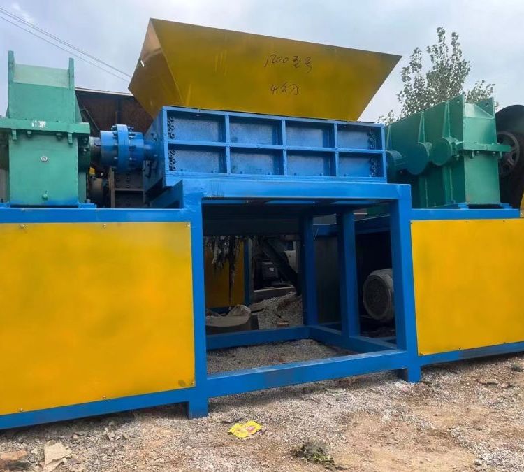 二手600型雙軸撕碎機(jī)廢鐵塑料凍肉破碎設(shè)備結(jié)構(gòu)簡單操作方便