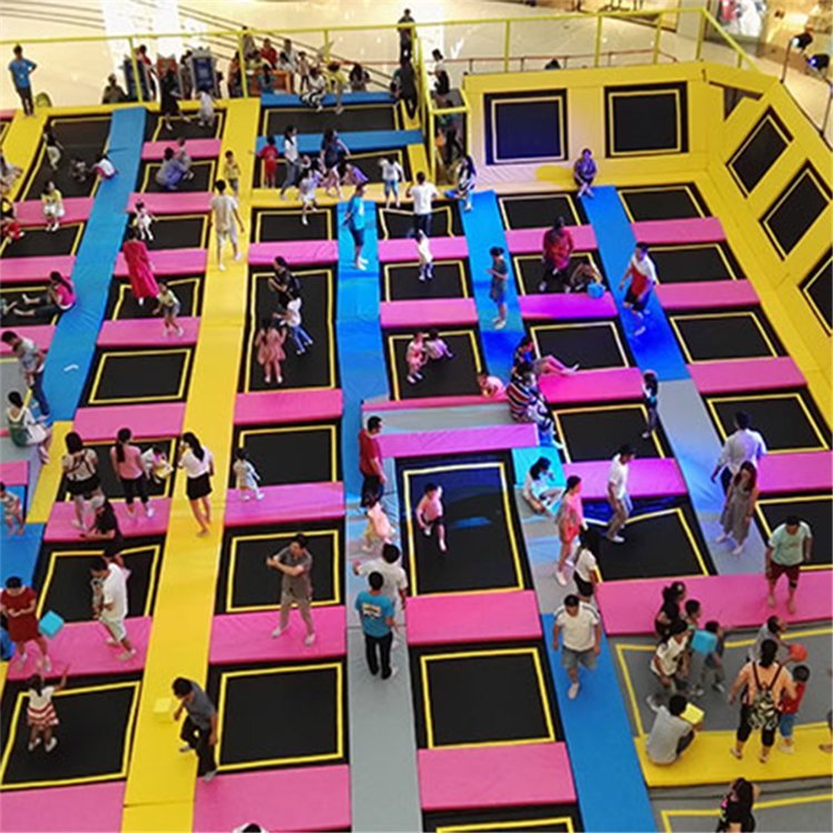 商場室內(nèi)蹦床樂園蹦床主題樂園定制沃金游樂一站式服務