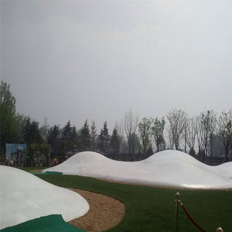 網(wǎng)紅彈跳蹦蹦云彩虹蹦蹦云設(shè)備適合各年齡段兒童玩樂