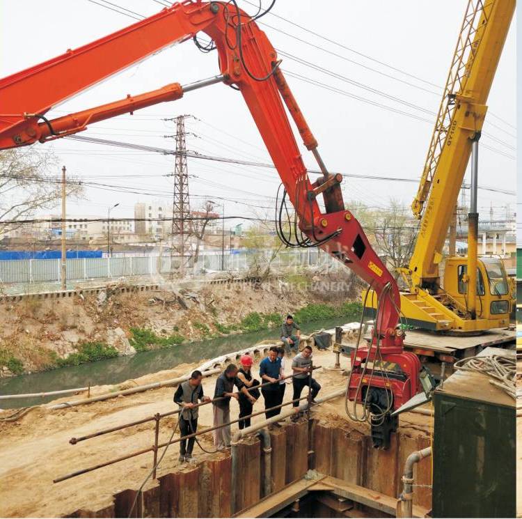 鋼板樁打樁機挖掘機加長臂液壓打樁機