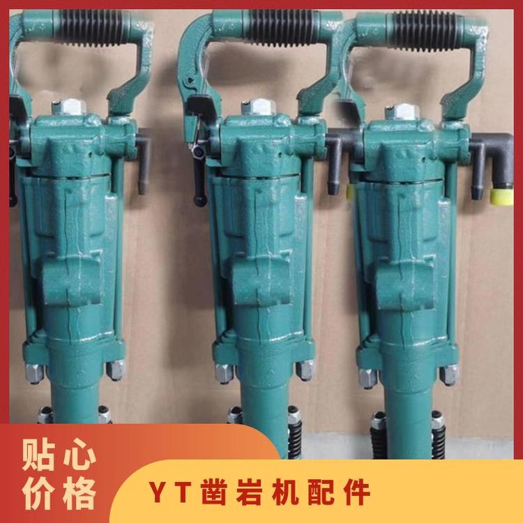 各種規(guī)格的鑿巖機(jī)在使用前要加入適當(dāng)?shù)臐櫥皖A(yù)防磨損
