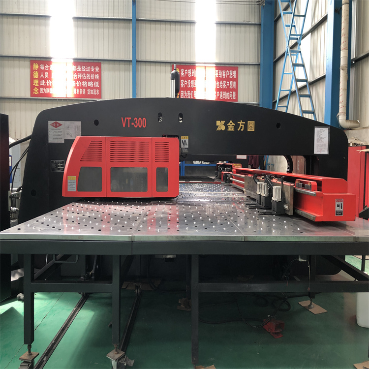 出售金方圓數(shù)控轉(zhuǎn)塔沖床VT300,激光切割機，折彎機，靜德公司