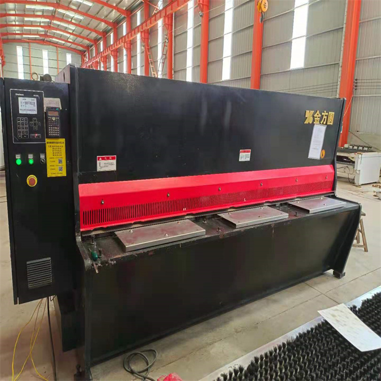 出售金方圓剪板機(jī)VR6*3000mm，數(shù)控轉(zhuǎn)塔沖床，折彎機(jī)，靜德公司