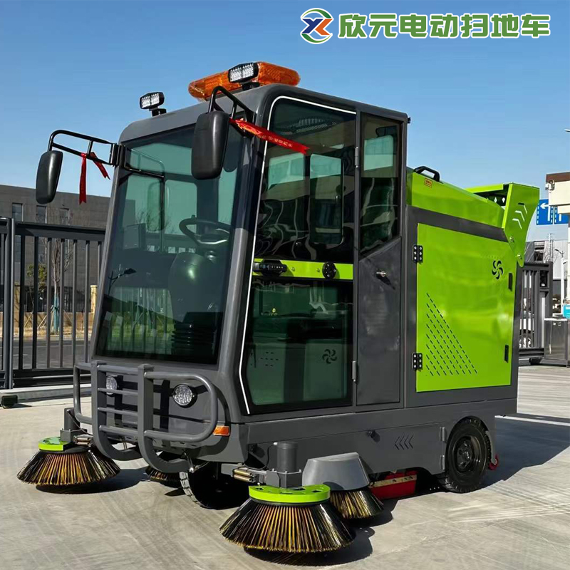 欣元小型駕駛式新能源掃地車電動(dòng)道路清掃車可加裝霧炮