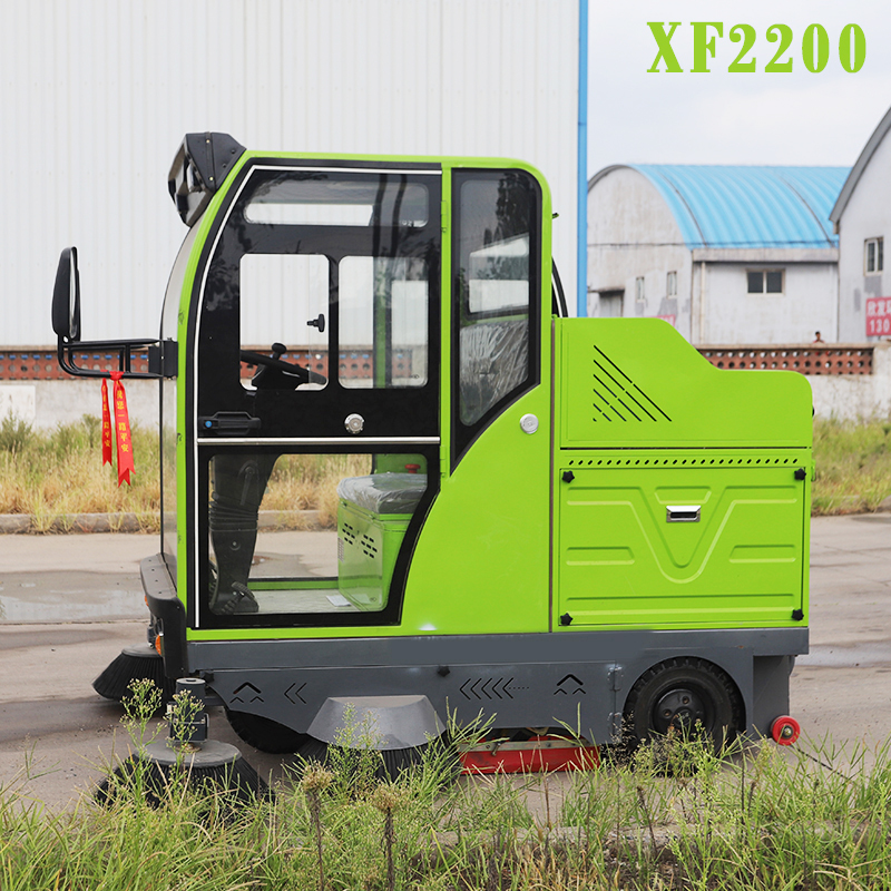 洗掃掃路車駕駛式電動掃地車物業(yè)街道落葉清掃車廠家供應(yīng)