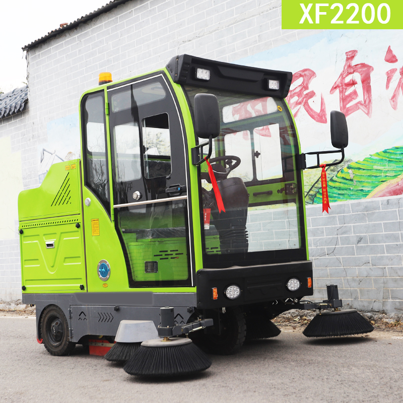 車間掃地車2200型多功能電動(dòng)掃路車市政環(huán)衛(wèi)保潔車操作簡(jiǎn)單