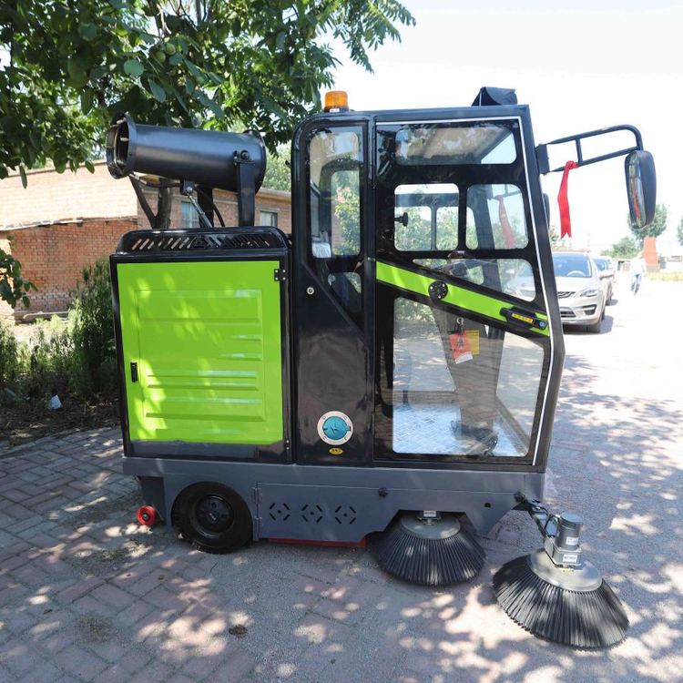 多功能電動環(huán)衛(wèi)車廠家全封閉吸掃噴三合一五刷掃地車灑水降塵