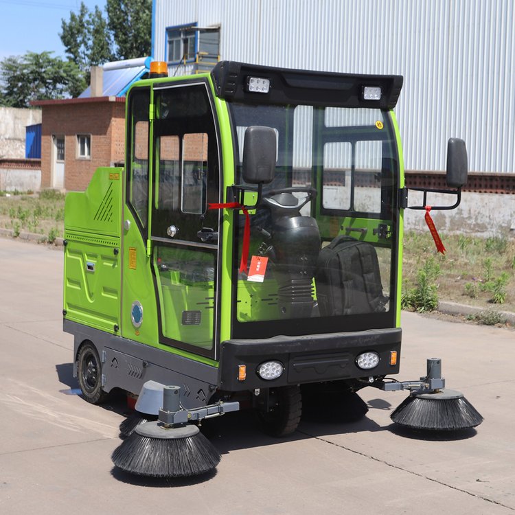 環(huán)衛(wèi)清潔車駕駛式電動掃地車工廠車間小型清掃車現(xiàn)貨直發(fā)