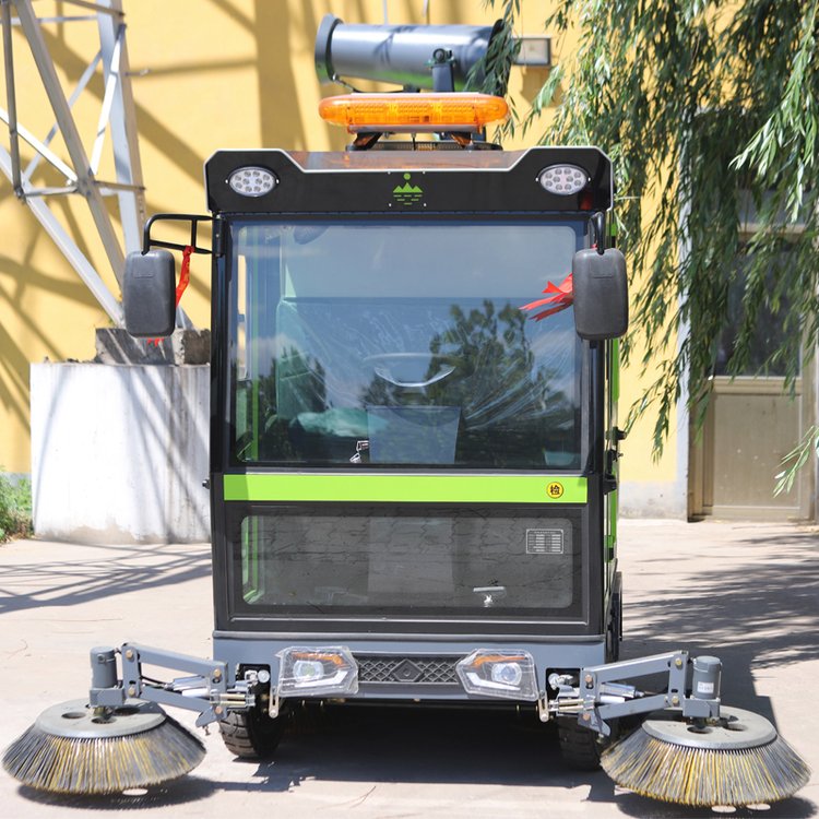 工業(yè)型掃地機車間吸塵清掃車四輪霧炮降塵高壓沖洗車掃路車