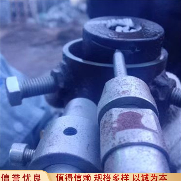 瓷磚建筑水刀切割機(jī)臺(tái)式高壓割機(jī)施工工具重量4000KG