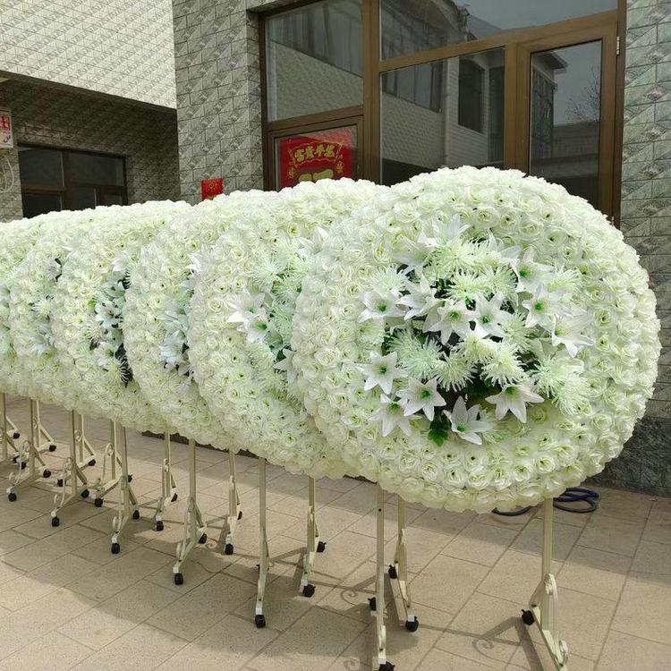 福壽安殯儀館環(huán)保不銹鋼花圈白色防水防潮可重復利用