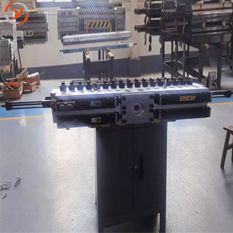 PP塑料1400板材模具適用不同物料的制品及規(guī)格多種定型板精岳