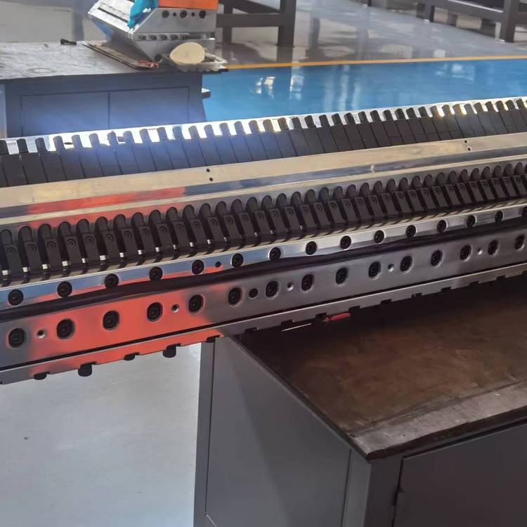 精岳棍涂窄縫式涂布模具紡粘無紡布模頭廠家定制