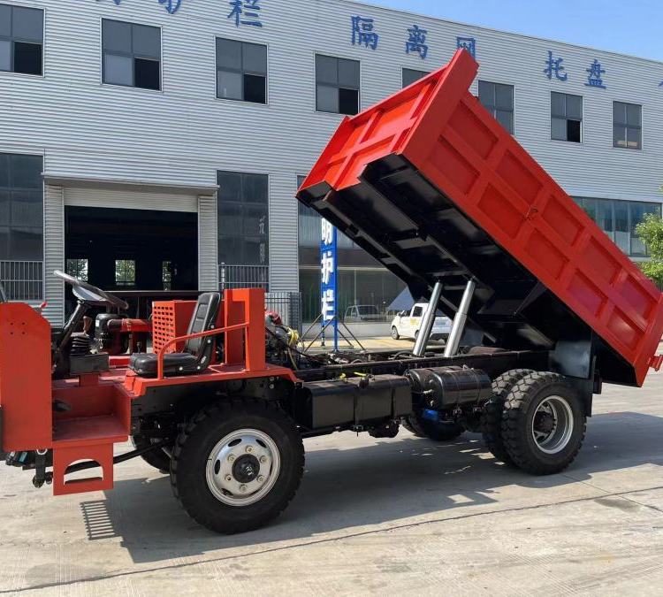 齊頭礦山渣石轉(zhuǎn)運車山地四不像礦用車隧道洞內(nèi)運輸車