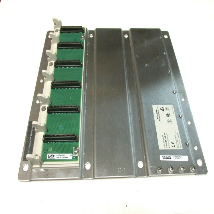 工業(yè)設備1761-CBL-AP00存儲器傳感器模塊接觸器全新