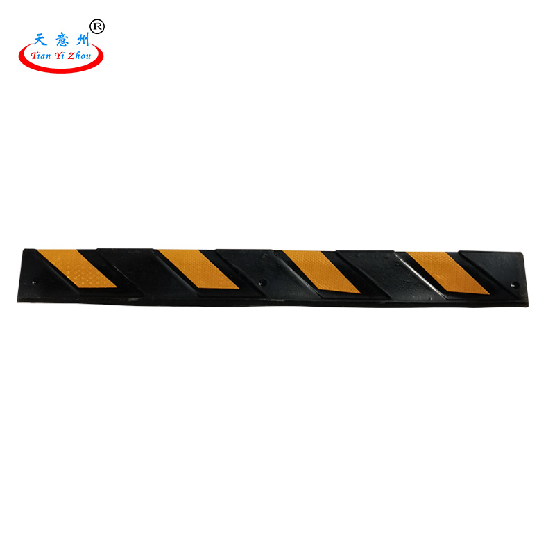 天意州反光橡膠護(hù)角條地下車(chē)庫(kù)直角防撞警示條