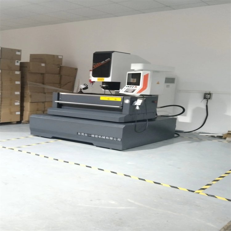 數控鏡面火花機CNC400性能堪比三菱沙迪克生產廠家