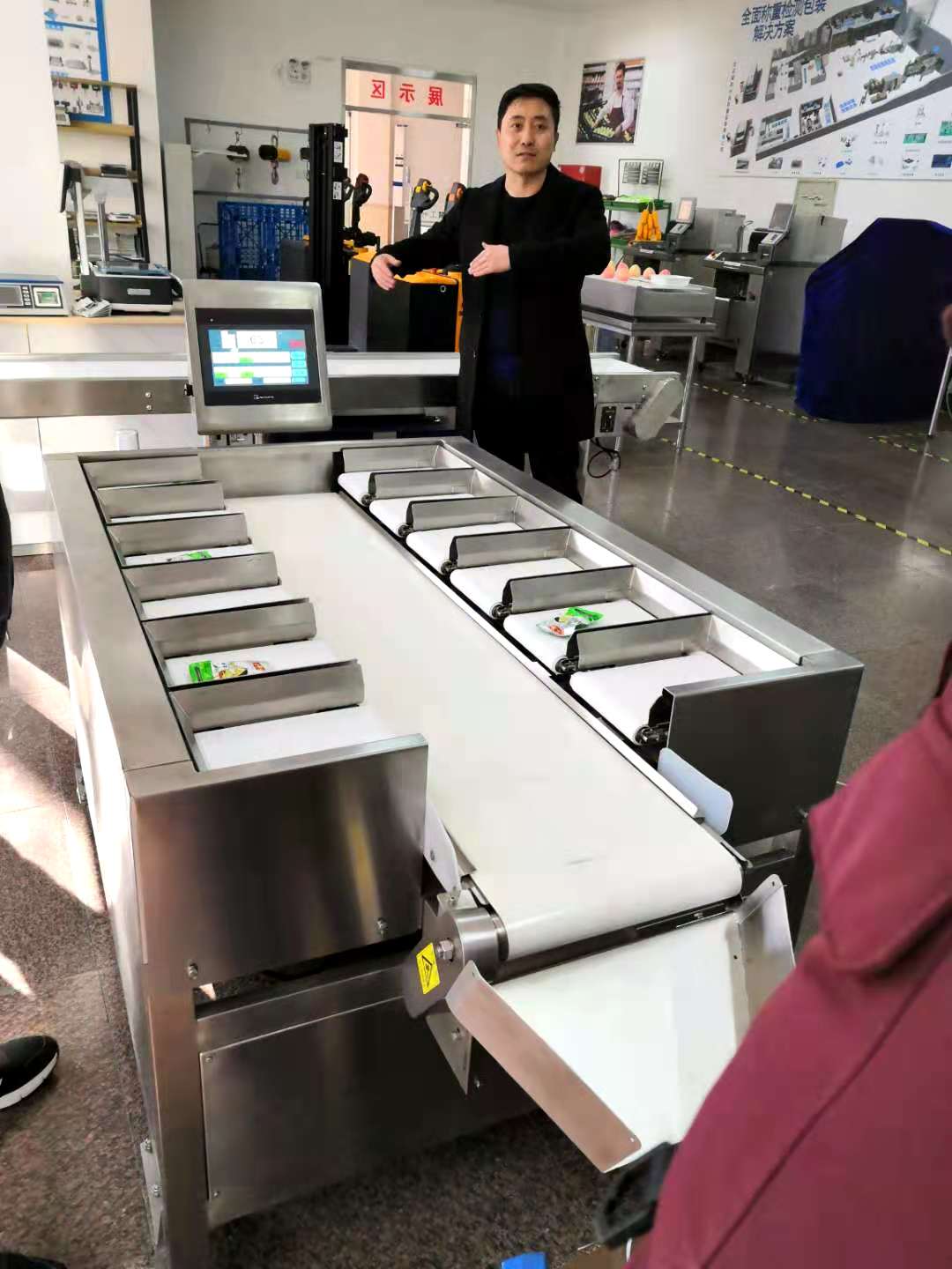 全自動組合配重秤標準12頭可定制304不銹鋼機身，IP66防水等級