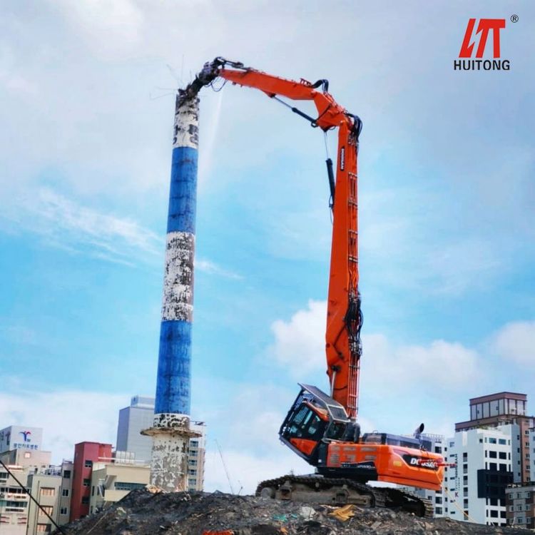 拆樓臂挖掘機(jī)加長臂供應(yīng)戳房子痛點(diǎn)精準(zhǔn)拆高樓煙囪橋梁等建筑物
