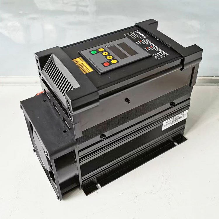 合泉三相小型電力調(diào)整器用于電力型電壓輸送設(shè)備150A調(diào)功調(diào)壓器