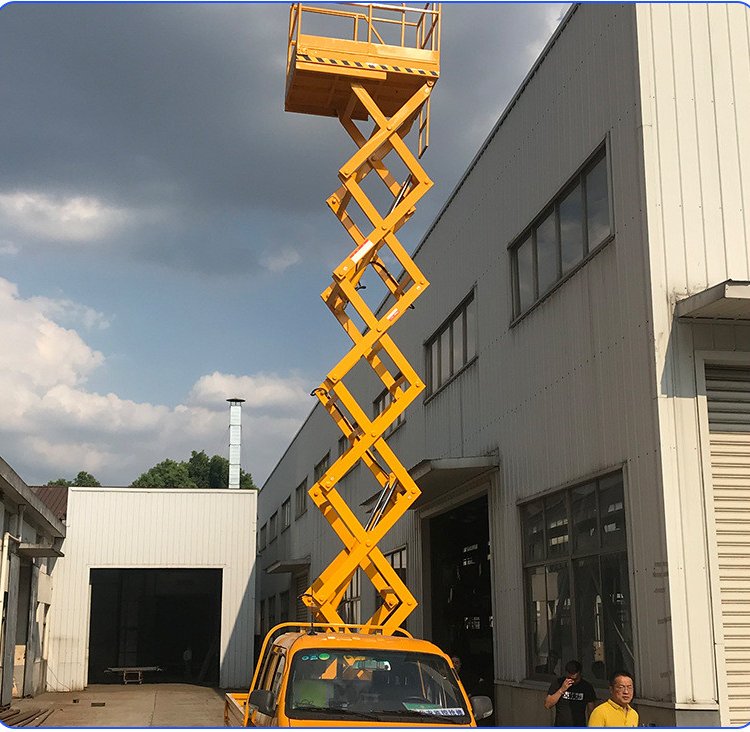 皮卡車載液壓升降平臺路燈維修移動升降機(jī)高空作業(yè)臺