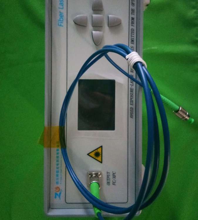 梓冠光電1250-1650nmSLED超寬帶光源400nm寬帶光譜高穩(wěn)定性